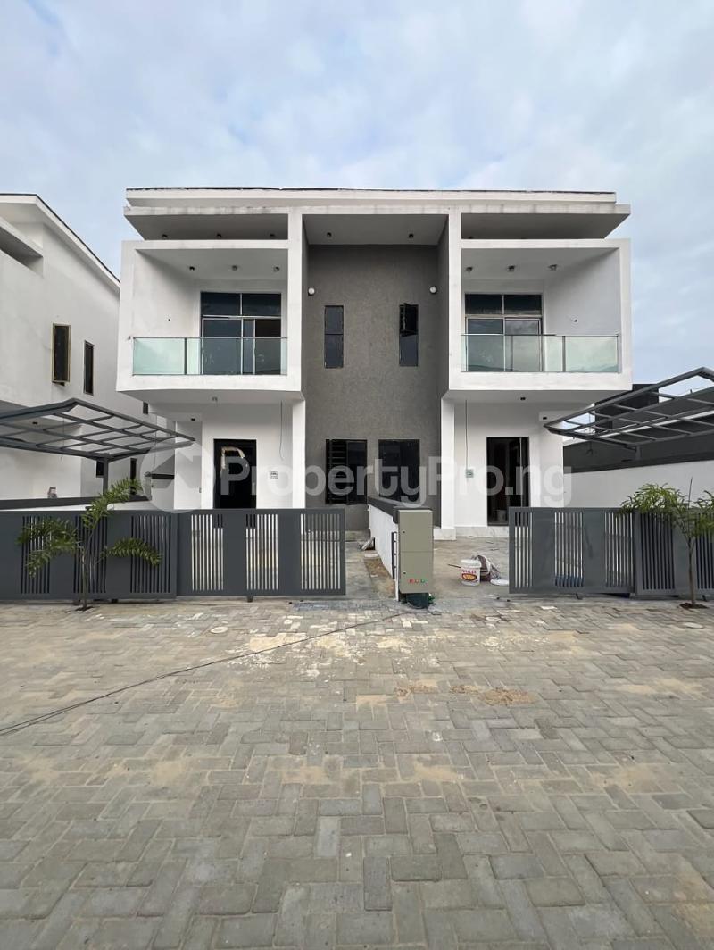 4 bedroom House for sale 2nd Toll.gate Ikota Lekki Lagos