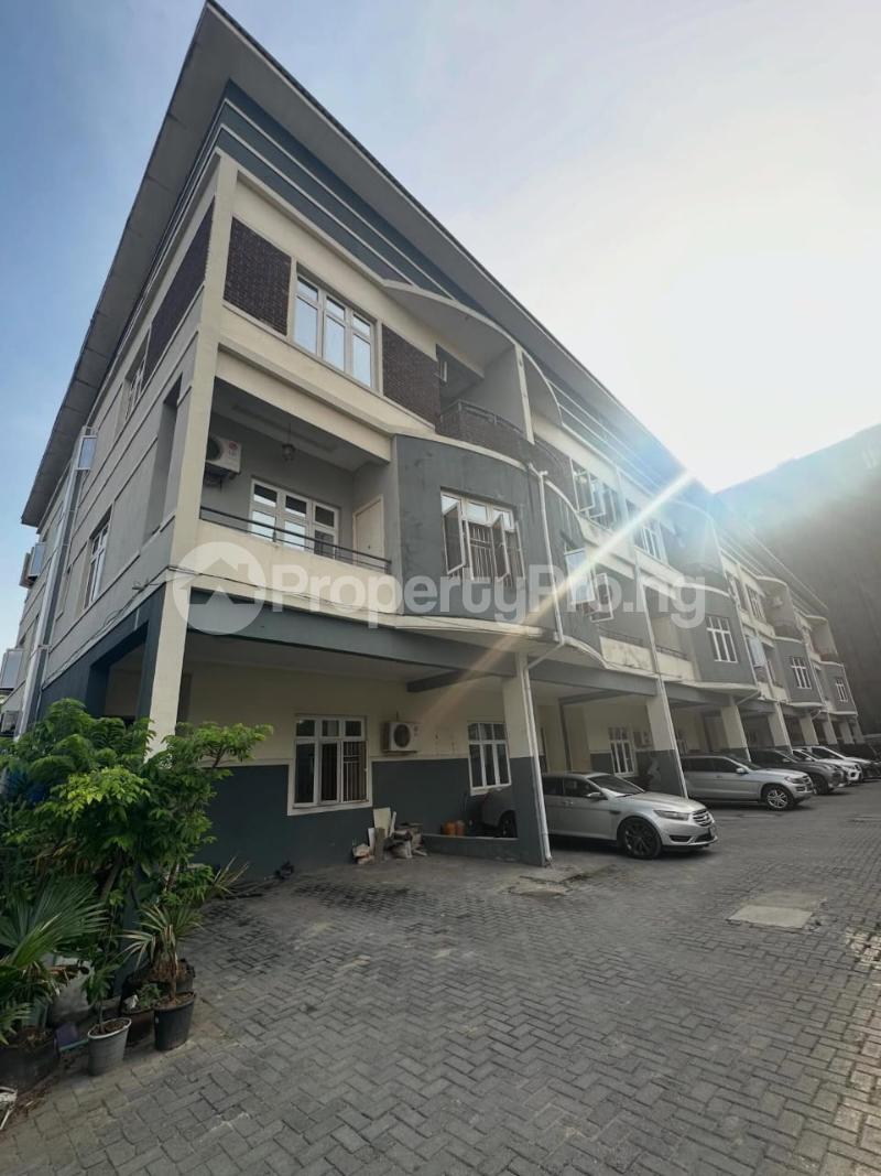 4 bedroom House for rent ONIRU Victoria Island Lagos
