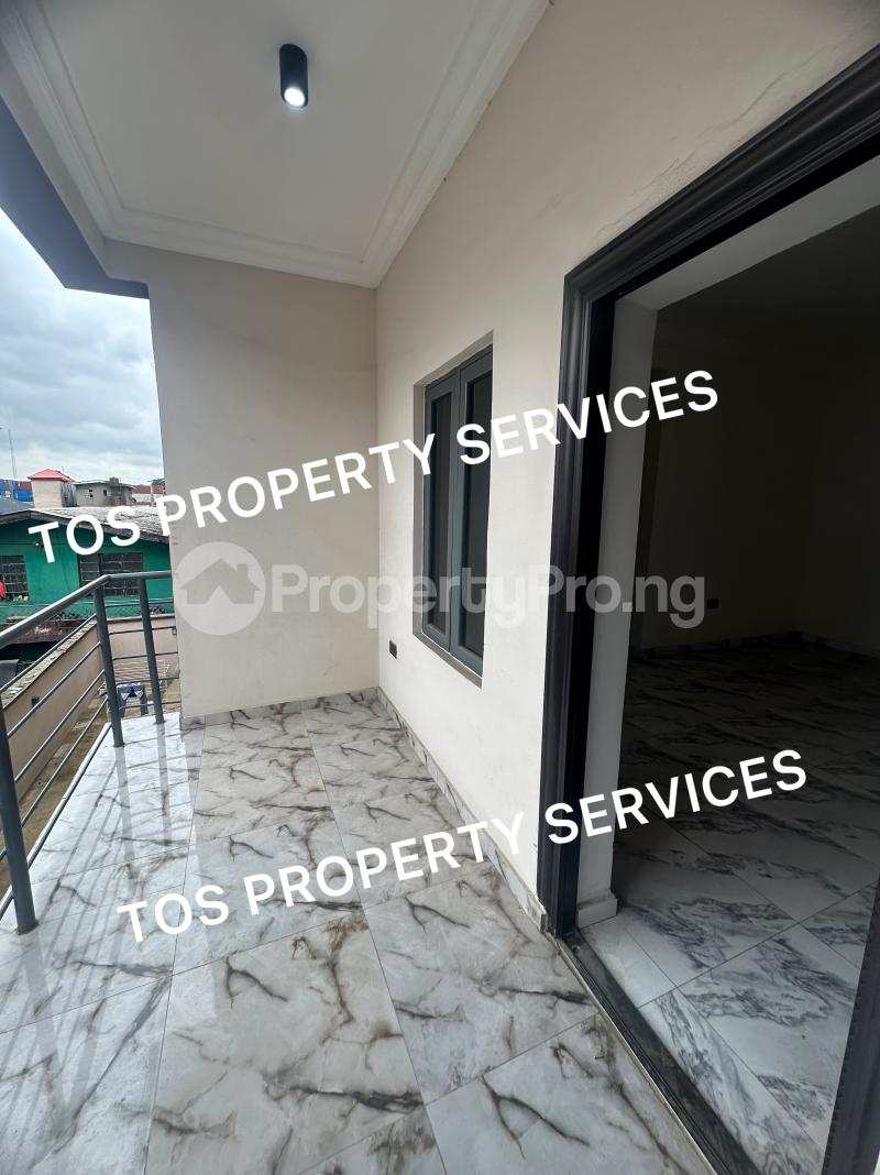 2 bedroom Flat / Apartment for rent Yaba, Lagos. Yaba Lagos