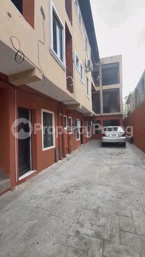 1 bedroom Flat / Apartment for rent Apata Street, Shomolu Shomolu Shomolu Lagos