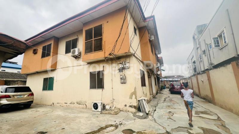 Land for sale Adekunle Besides 3rd Mainland Bridge Adekunle Yaba Lagos