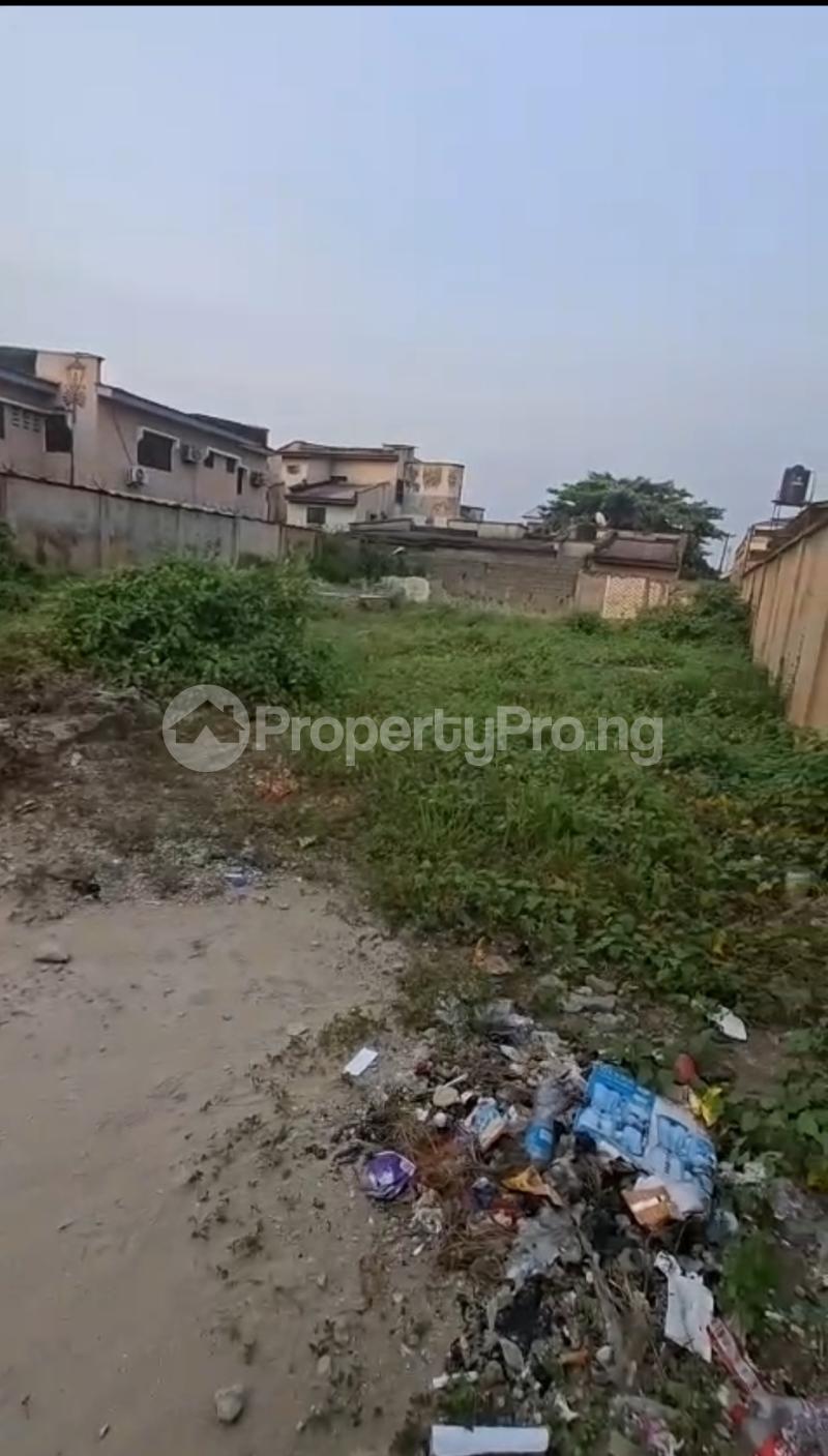 Land for sale Estate Owolabi junction Okota Lagos