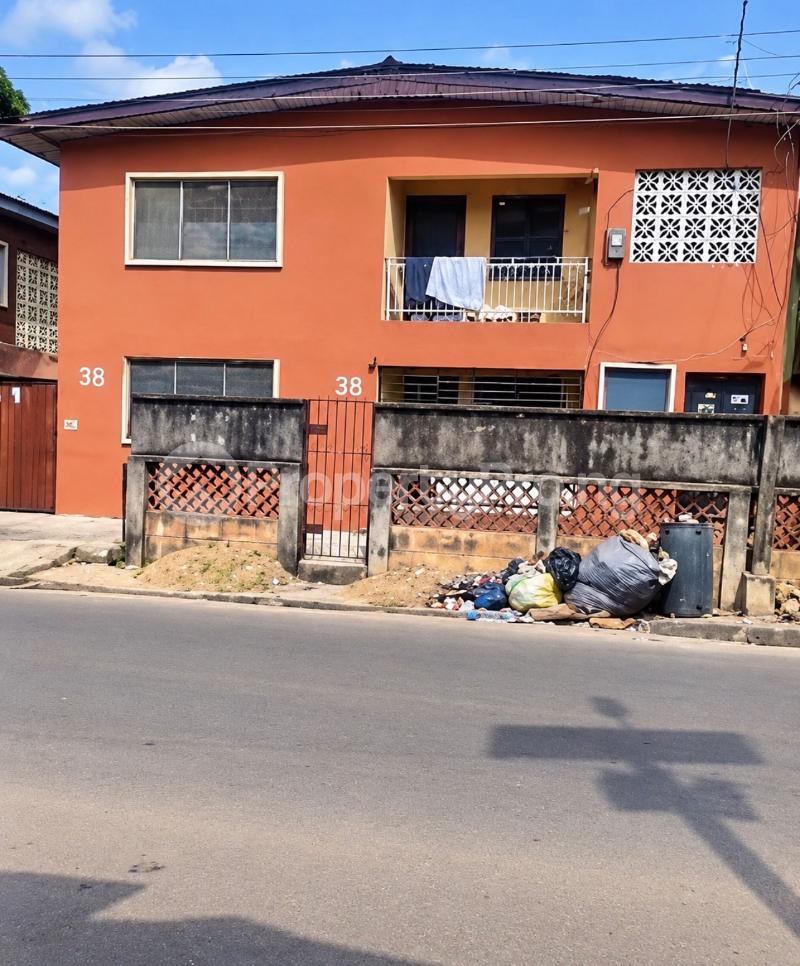 10 bedroom House for sale Arowojobe Oshodi Lagos