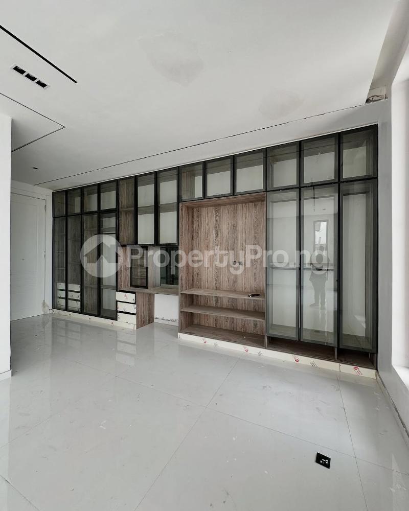 5 bedroom House for sale Cowrie Creek Estate Ikate Lekki Lagos