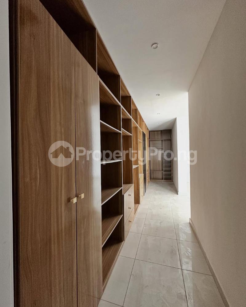 5 bedroom House for sale Cowrie Creek Estate Ikate Lekki Lagos