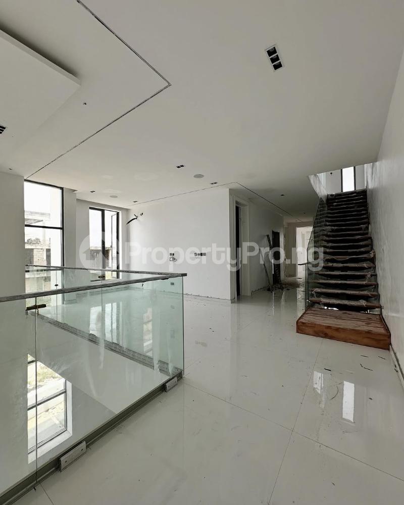 5 bedroom House for sale Cowrie Creek Estate Ikate Lekki Lagos