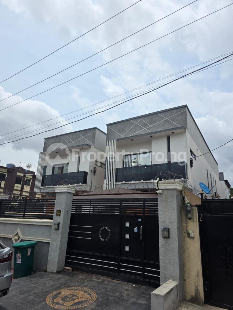 4 bedroom House for sale An Estate Off College Road Ogba Lagos