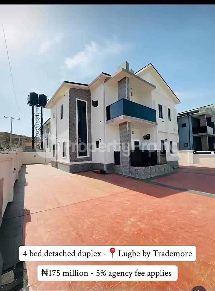 4 bedroom House for sale By Von Road, Airport Road Lugbe Abuja