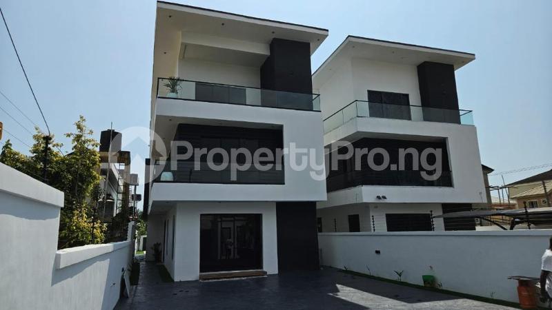 5 bedroom House for sale Alpha Beach Road Lekki Lagos