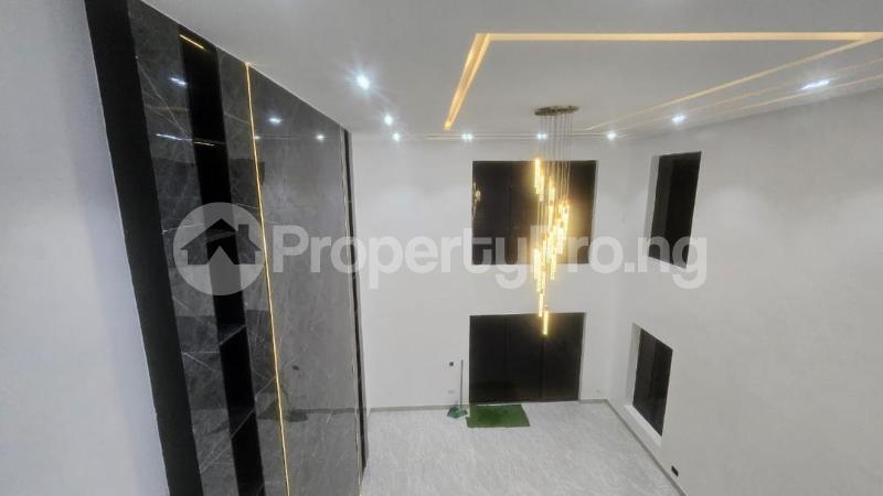5 bedroom House for sale Alpha Beach Road Lekki Lagos
