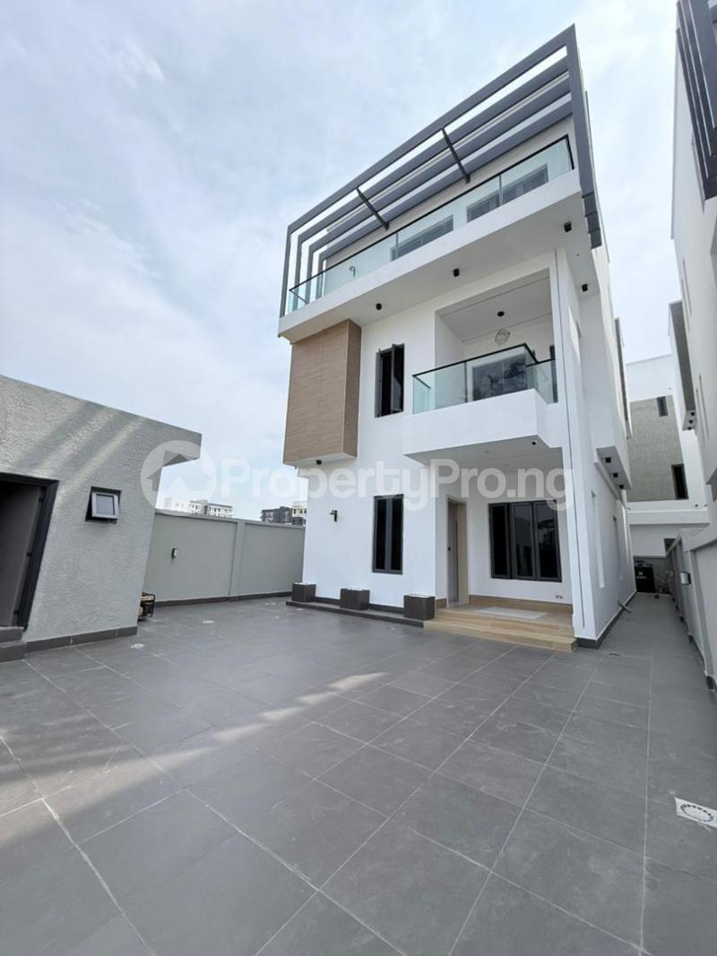 5 bedroom House for sale Admiralty Road Lekki Lagos
