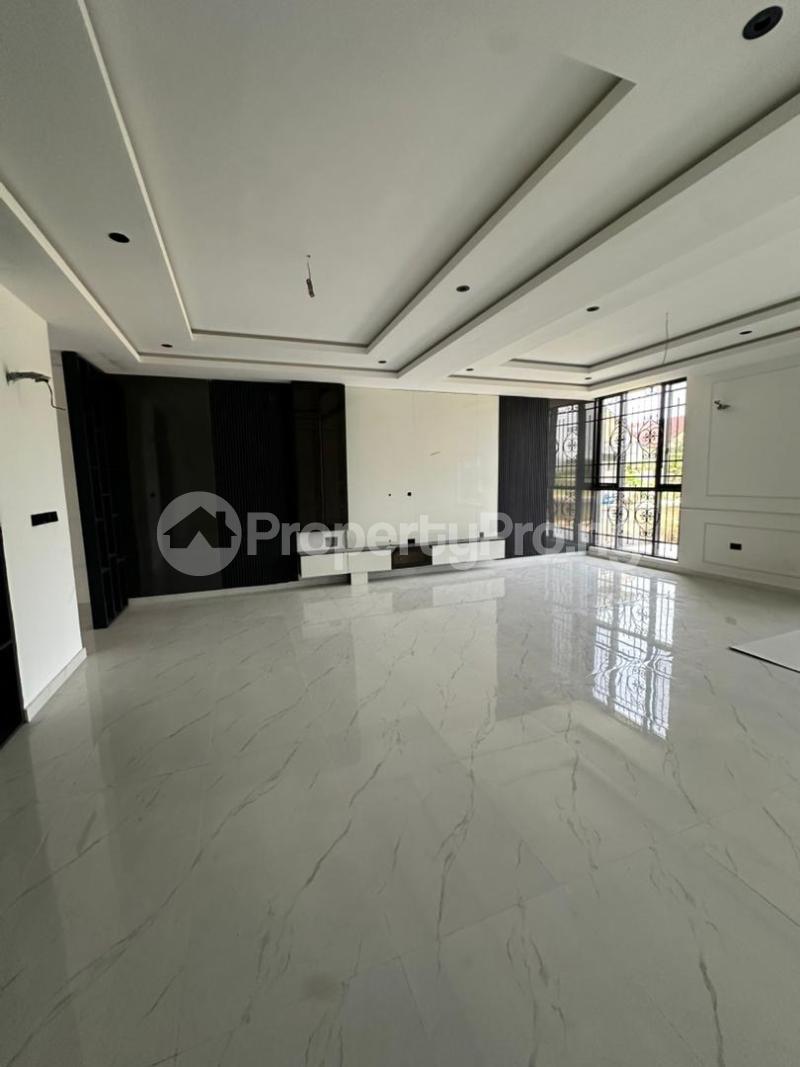5 bedroom House for rent Royal Garden Ajiwe Ajah Lagos