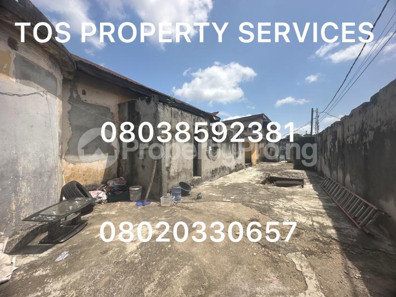 House for rent By Herbert Macaulay Way, Yaba Lagos