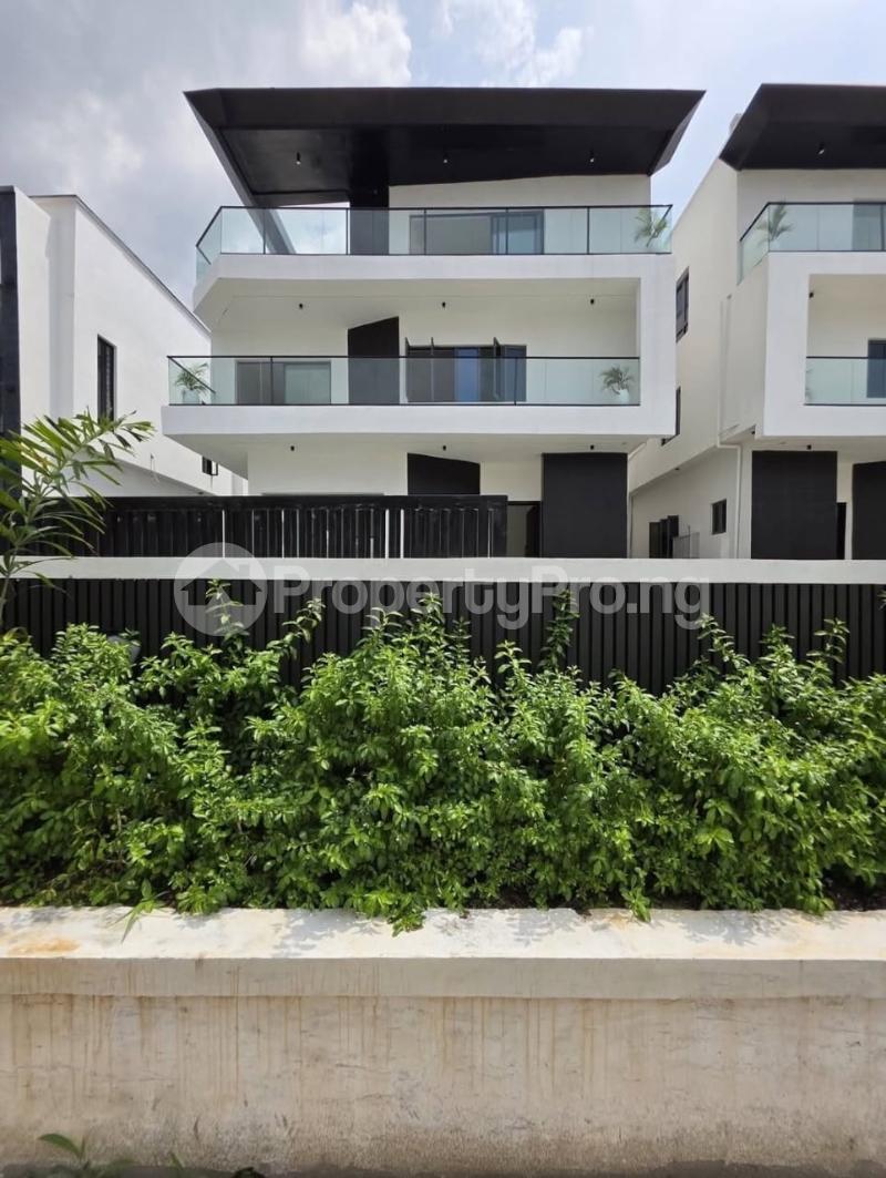 5 bedroom House for sale Ikota Lekki Lagos