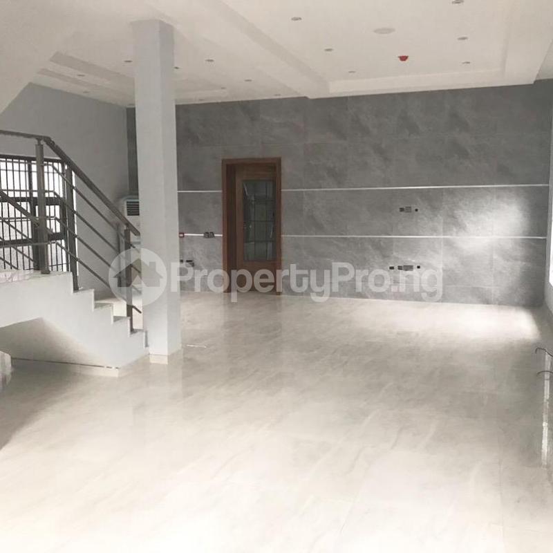 5 bedroom House for sale . Ikoyi Lagos