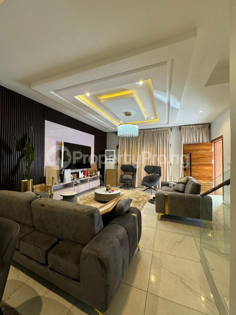 4 bedroom House for sale Carlton Gate Estate, Beside Kolapo Ishola Gra, Akobo Monatan Lagelu Oyo