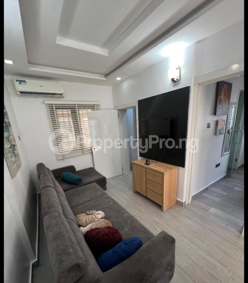 1 bedroom Flat / Apartment for rent Admiralty Road Lekki Lagos