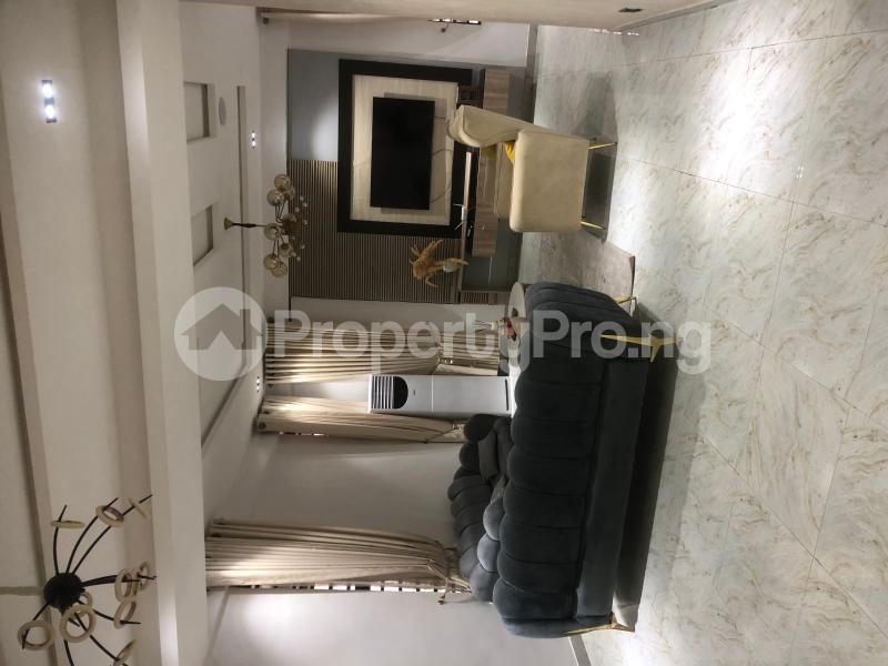 2 bedroom House for sale Gra Yaba Lagos