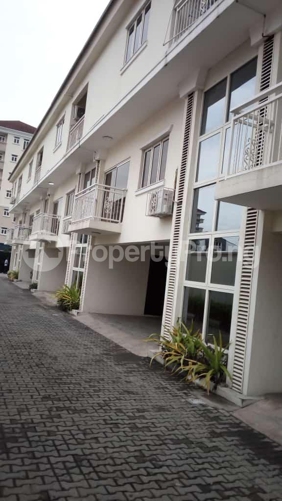 2 bedroom House for rent Victoria Island Lagos