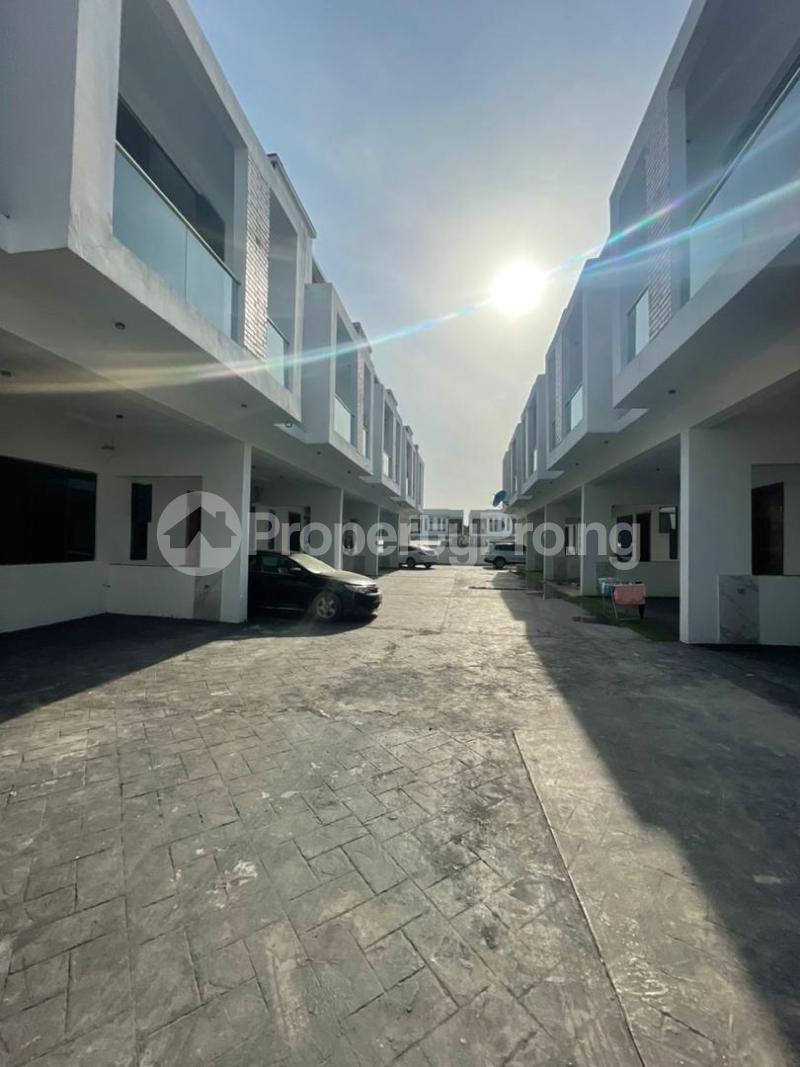 4 bedroom House for sale Daffodil Garden Estate, chevron Lekki Lagos