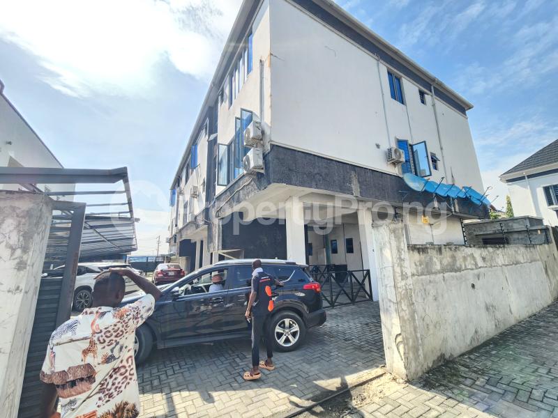 3 bedroom Flat / Apartment for rent orchid Lekki Lagos