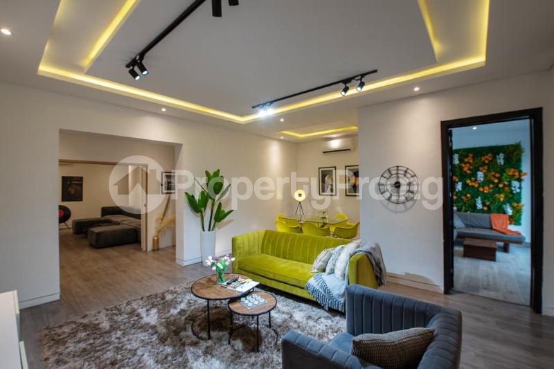 3 bedroom House for rent Admiralty Road Lekki Lagos