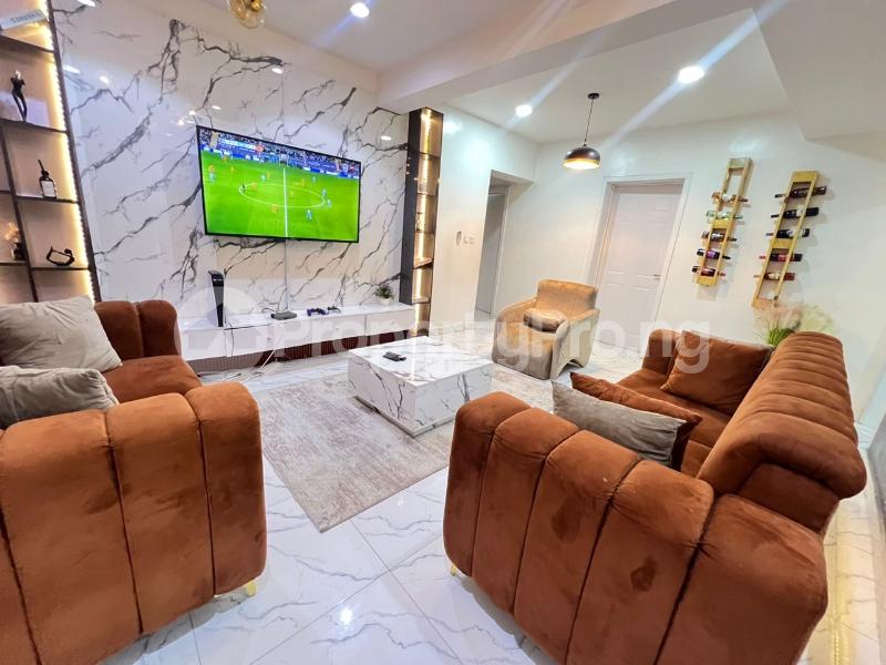 3 bedroom Flat / Apartment for shortlet Alagomeji Yaba Lagos