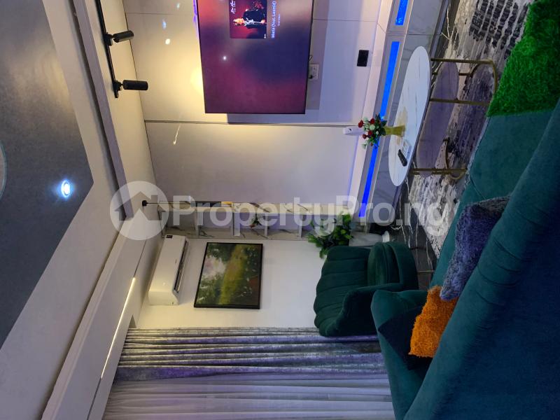 3 bedroom House for shortlet Road15 Closeb S44 Unit1 Lekki Gardens estate Ajah Lagos