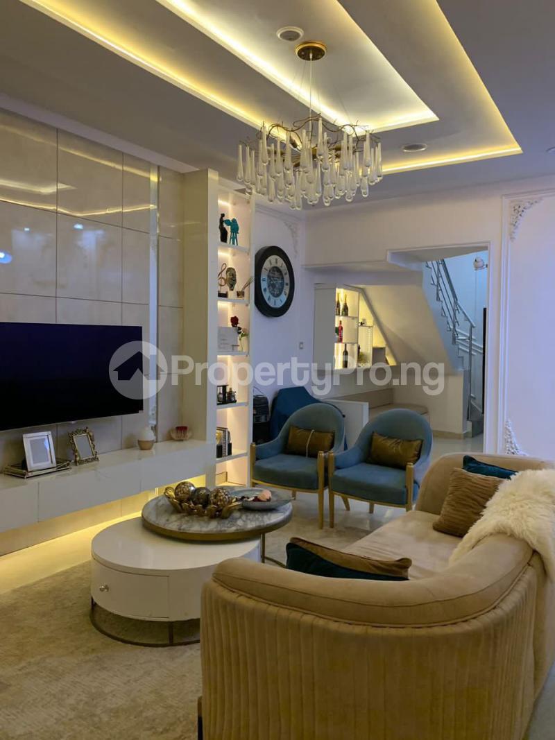 4 bedroom House for shortlet chevron Lekki Lagos