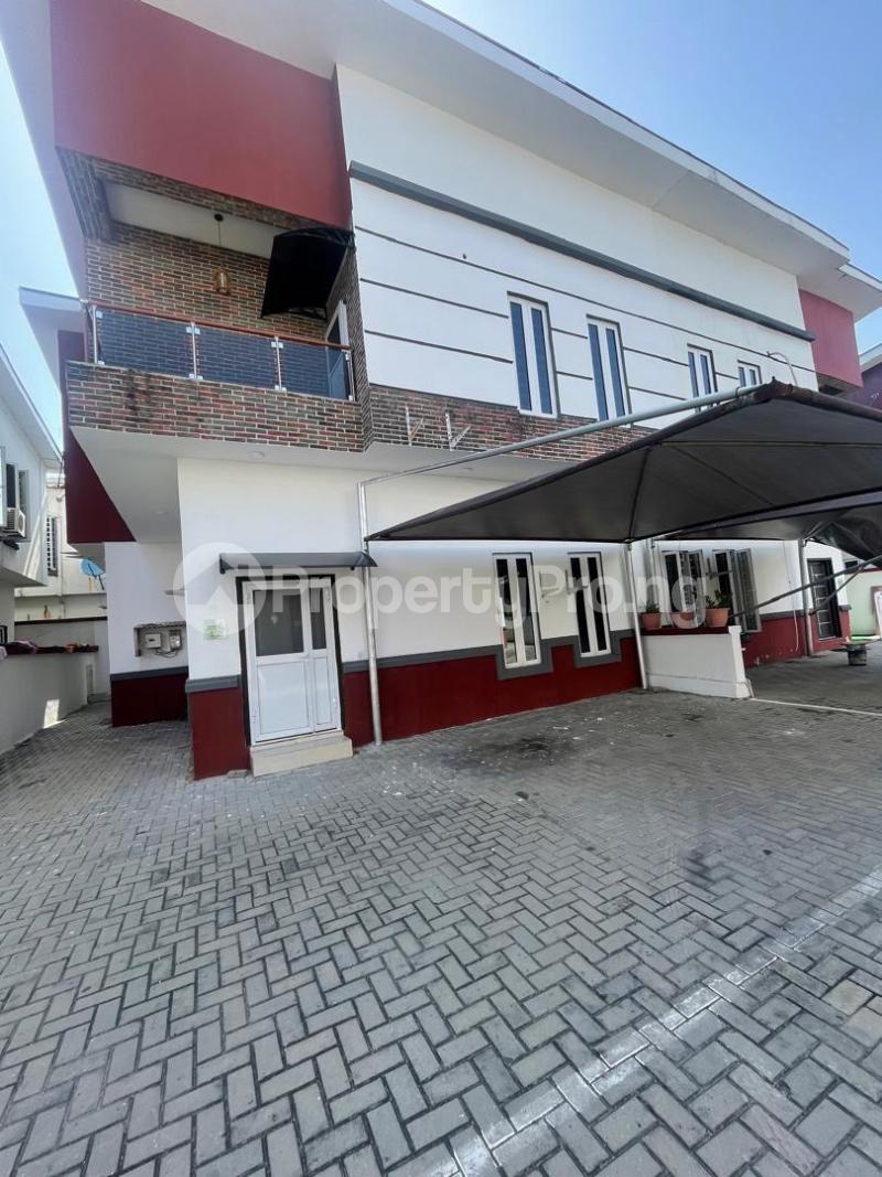 4 bedroom House for sale Van Daniel Estate, Conservation Road, chevron Lekki Lagos