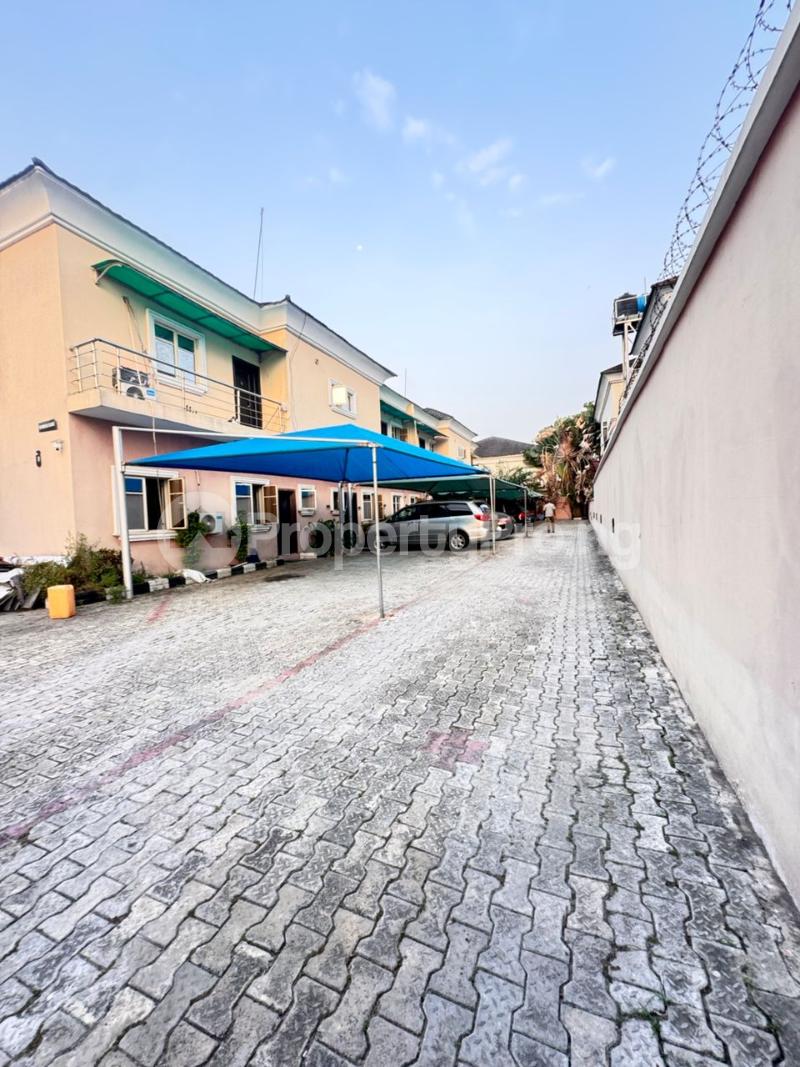 4 bedroom House for sale Chevyview Estate Chevron Drive Lekki Lagos