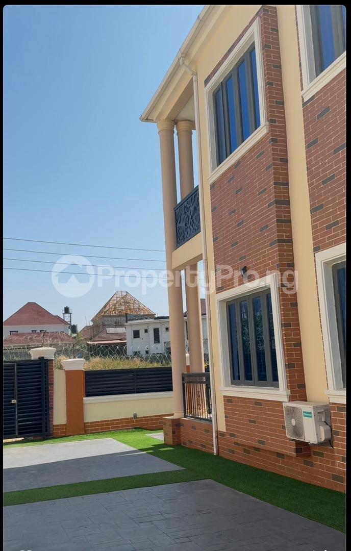 4 bedroom House for rent Lugbe Abuja