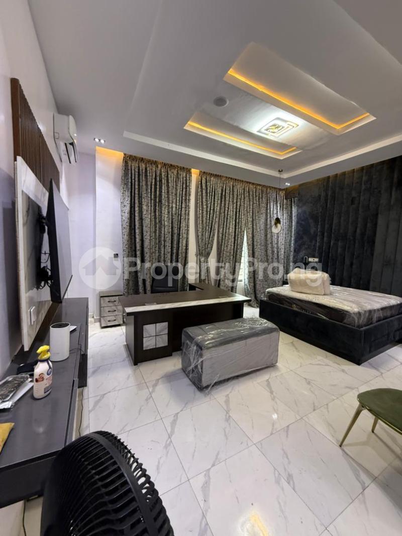 5 bedroom House for rent Bamidele Eletu Osapa london Lekki Lagos