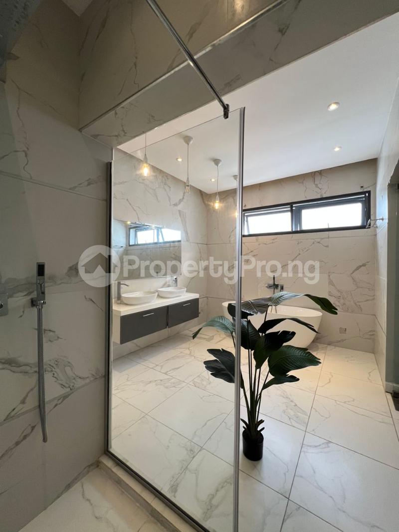 5 bedroom House for sale Osapa london Lekki Lagos