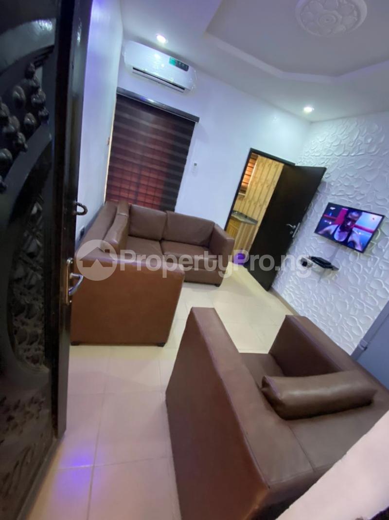1 bedroom Flat / Apartment for rent Sholanke Akoka Yaba Lagos