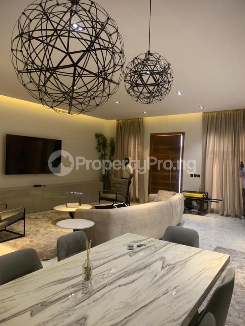 5 bedroom House for rent Van Daniel, Orchid chevron Lekki Lagos