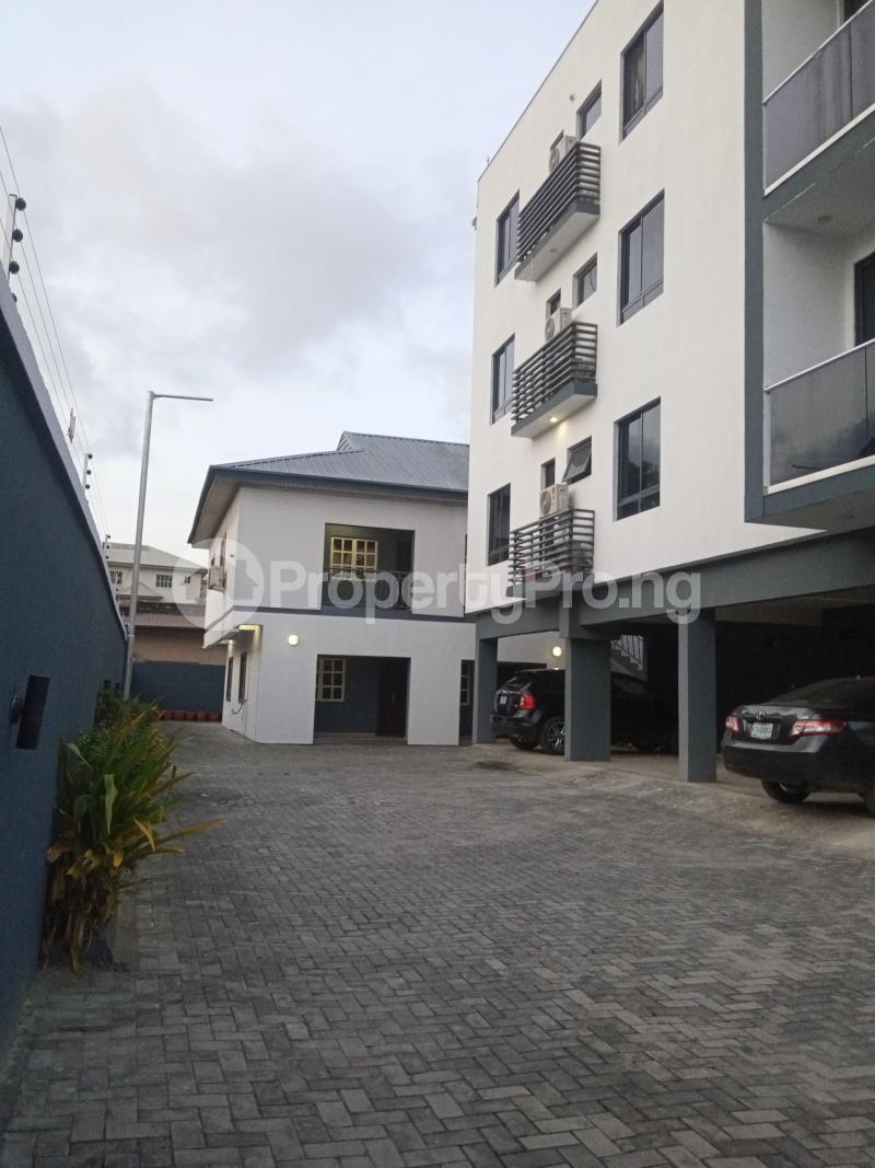 3 bedroom Flat / Apartment for rent Agungi Lekki Lagos