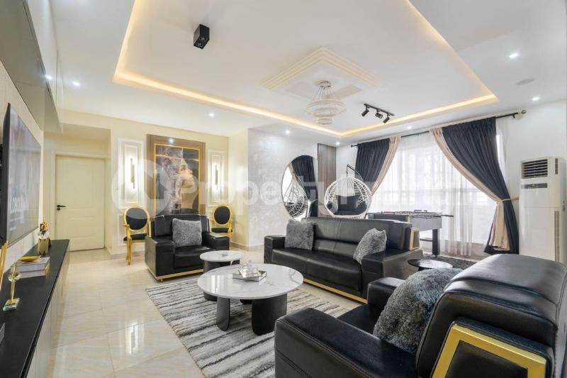 3 bedroom Flat / Apartment for rent  ONIRU Victoria Island Lagos