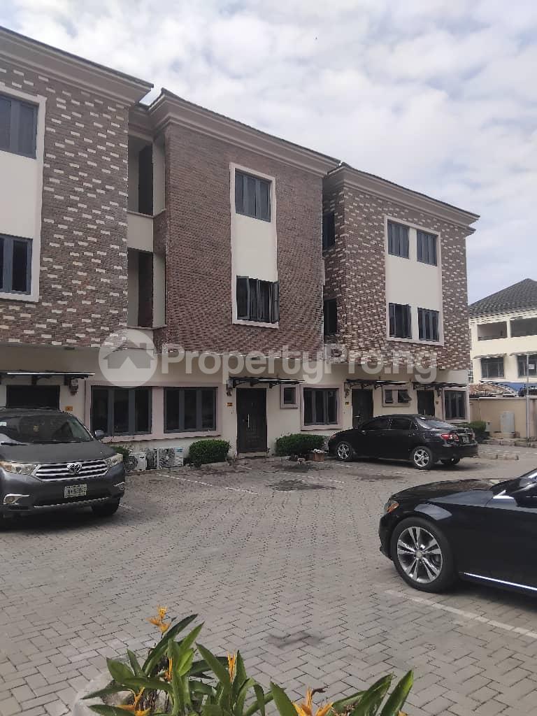 4 bedroom Flat / Apartment for rent Osapa london Lekki Lagos