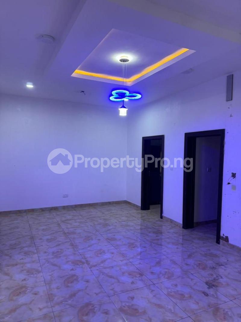 2 bedroom Flat / Apartment for rent Estate chevron Lekki Lagos