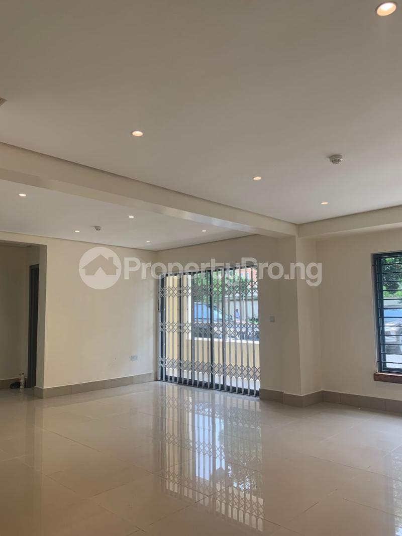 2 bedroom House for rent Gerard road Ikoyi Lagos
