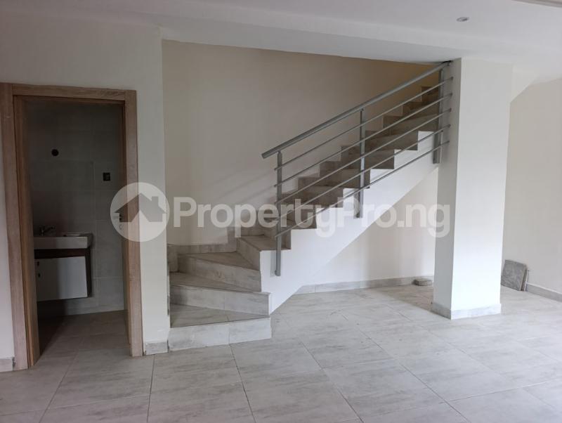 2 bedroom House for rent Ikate Lekki Lagos State. Ikate Lekki Lagos