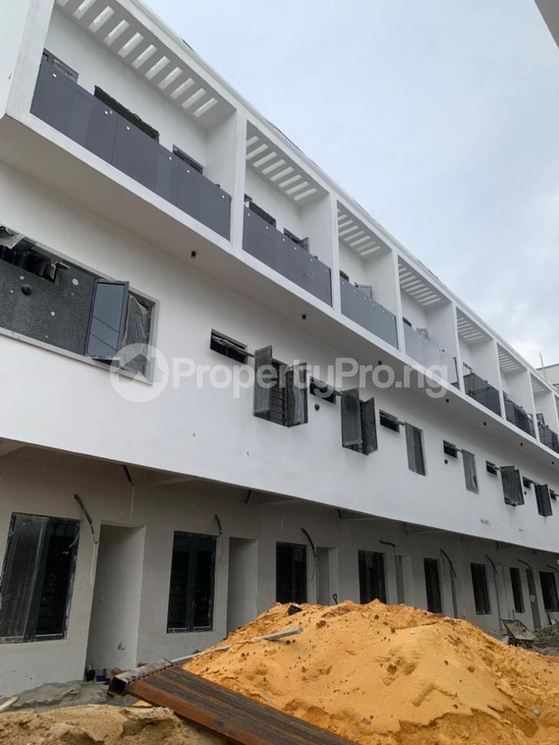 2 bedroom House for rent Freedom Way, Lekki Phase 1 Lagos State. Lekki Phase 1 Lekki Lagos