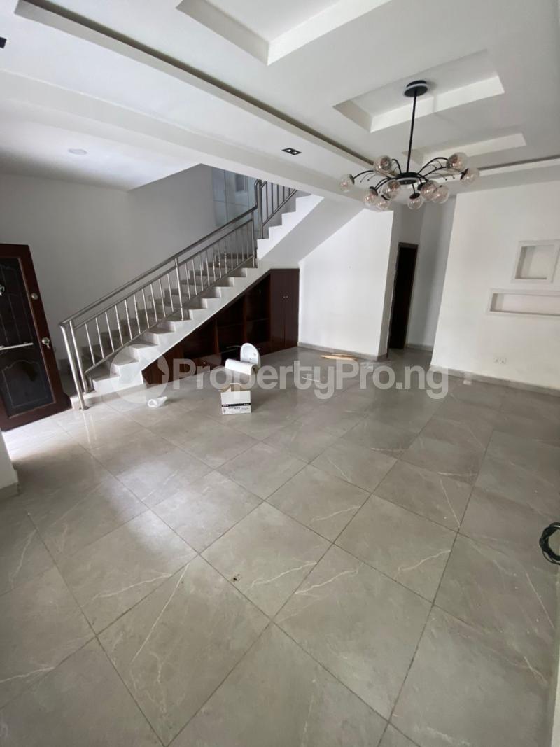 2 bedroom House for rent Ikate Lekki Lagos