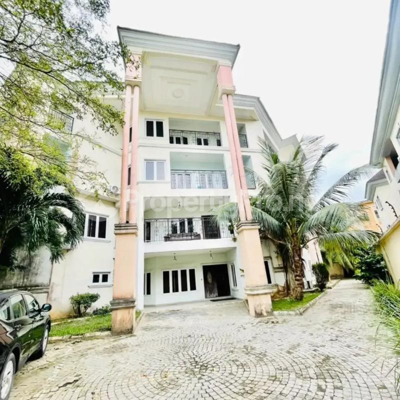 3 bedroom Flat / Apartment for rent ONIRU Victoria Island Lagos