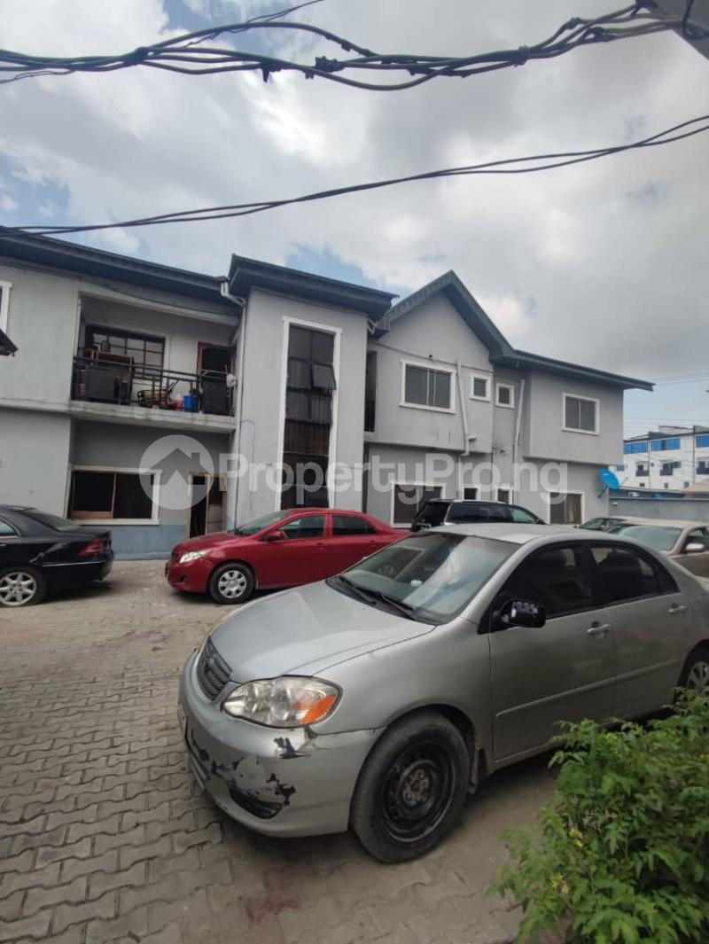 3 bedroom Flat / Apartment for rent New Road, Opp Chevron Lekki Lagos State. chevron Lekki Lagos