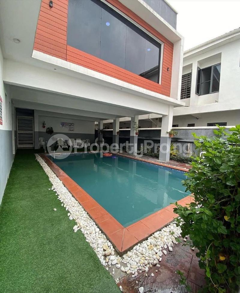 3 bedroom Flat / Apartment for rent Ologolo Road,lekki, Lagos State. Ologolo Lekki Lagos