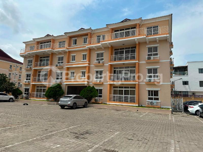 3 bedroom Flat / Apartment for rent Cardogan Estate, Osapa London Lekki Lagos State. Osapa london Lekki Lagos