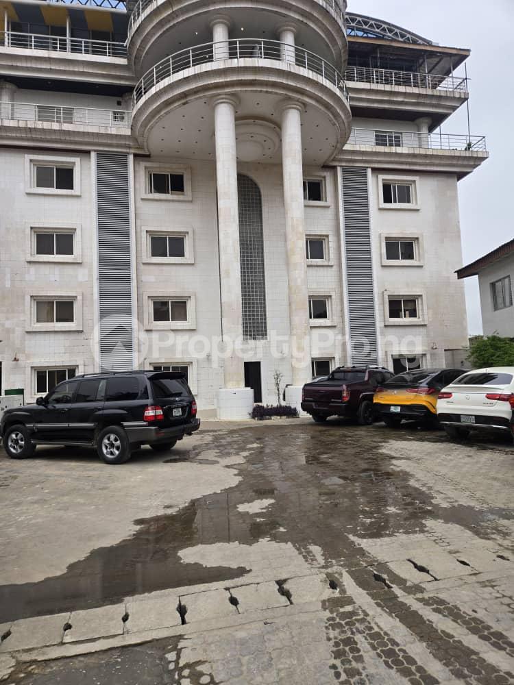 3 bedroom Flat / Apartment for rent Estate Victoria Island Lagos