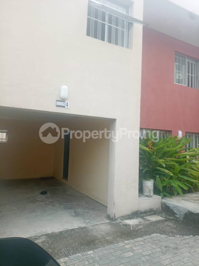 3 bedroom House for rent Off Adeola Odeku Street, Victoria Island Lagos State. Adeola Odeku Victoria Island Lagos